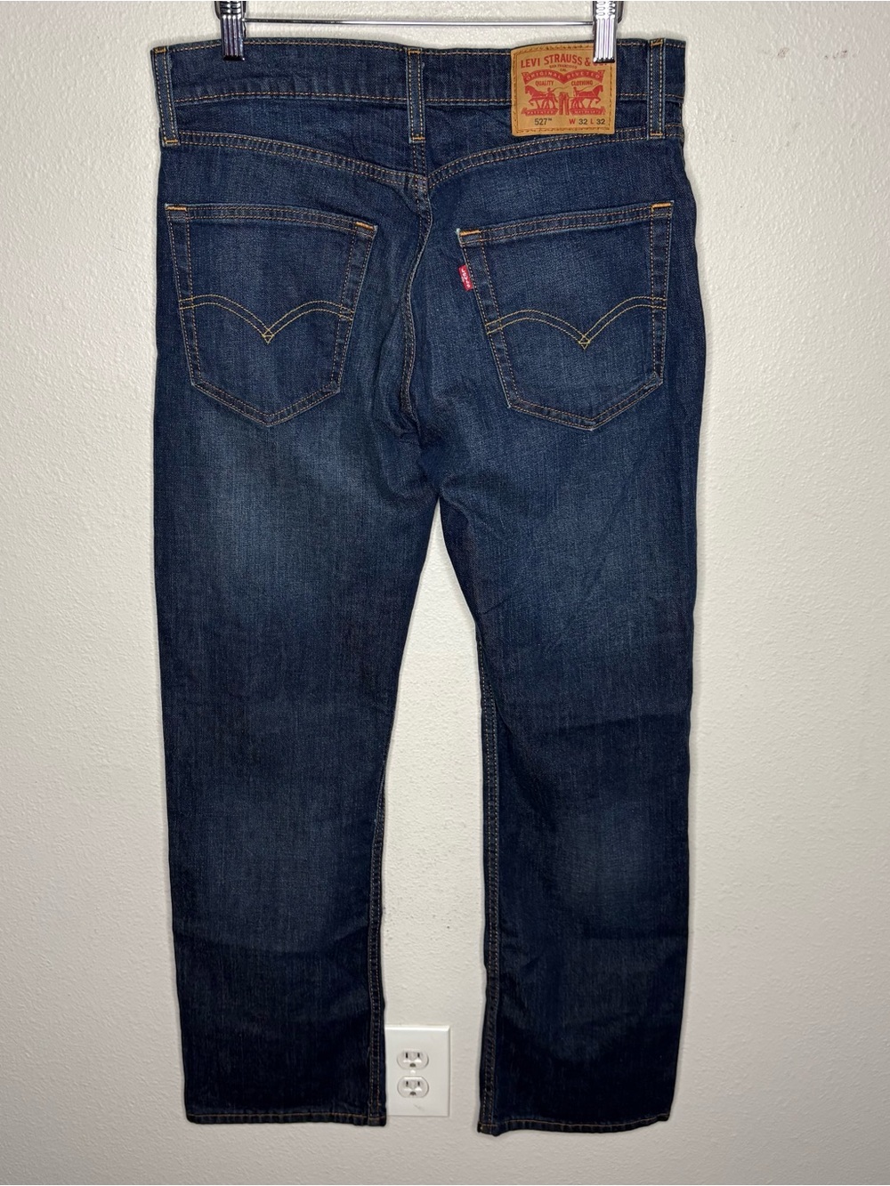 Levis 527 Low Boot Cut Jeans Mens 32x32 Dark Denim Pants Excellent Condition